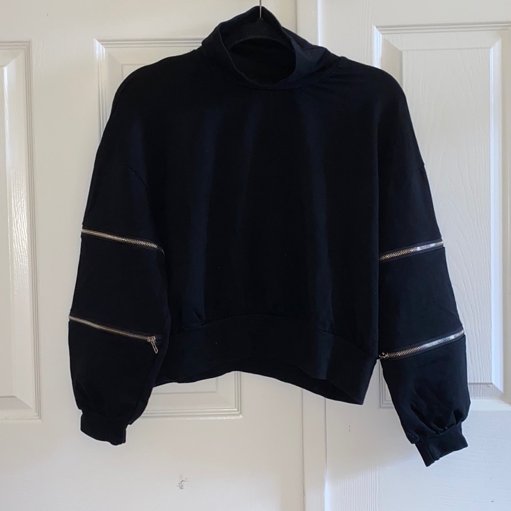 NWOT UO Unique Black Mock Neck Sweater with Silver Zippers on Sleeves